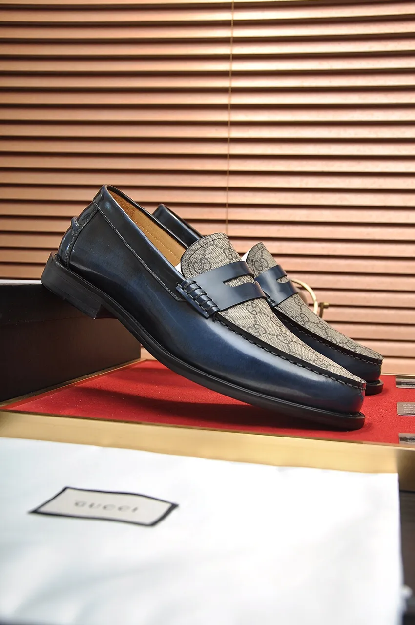 Men's shoes💰560💶Italy's top luxury men's shoe giant (GUCCI) (Gucci) (full cowhide lining) new arrival🍃Original European style🔰 Pleasant to the eye😍In order to make the shoes more durable and non-deformable🌀The production continues to follow traditional methods but there is still no lack of innovation💪Choose original sheepskin for the leather♻️ Smooth and natural And extra bright ⭐Made of imported cowhide, the first choice of rich people 38-45 (45 customized)